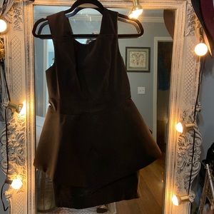 Gracia peplum body con dress